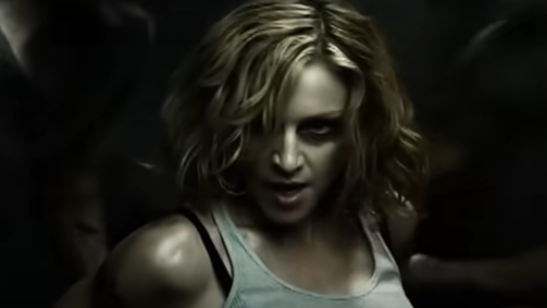Madonna no videoclipe de &quot;Die Another Day&quot;