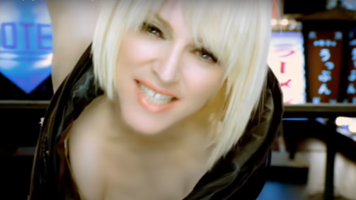 Madonna no videoclipe de &quot;Jump&quot;