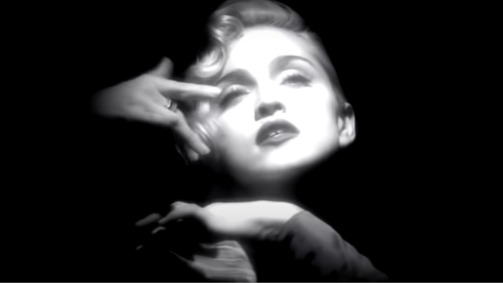 Madonna no videoclipe de &quot;Vogue&quot;