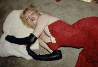 Vestido de Marilyn Monroe é leiloado por R$ 1,6 milhão