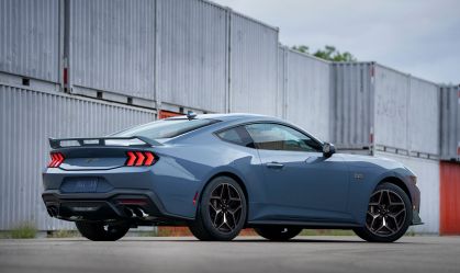 Ford Mustang 2024 tem duas tecnologias "made in Brazil"