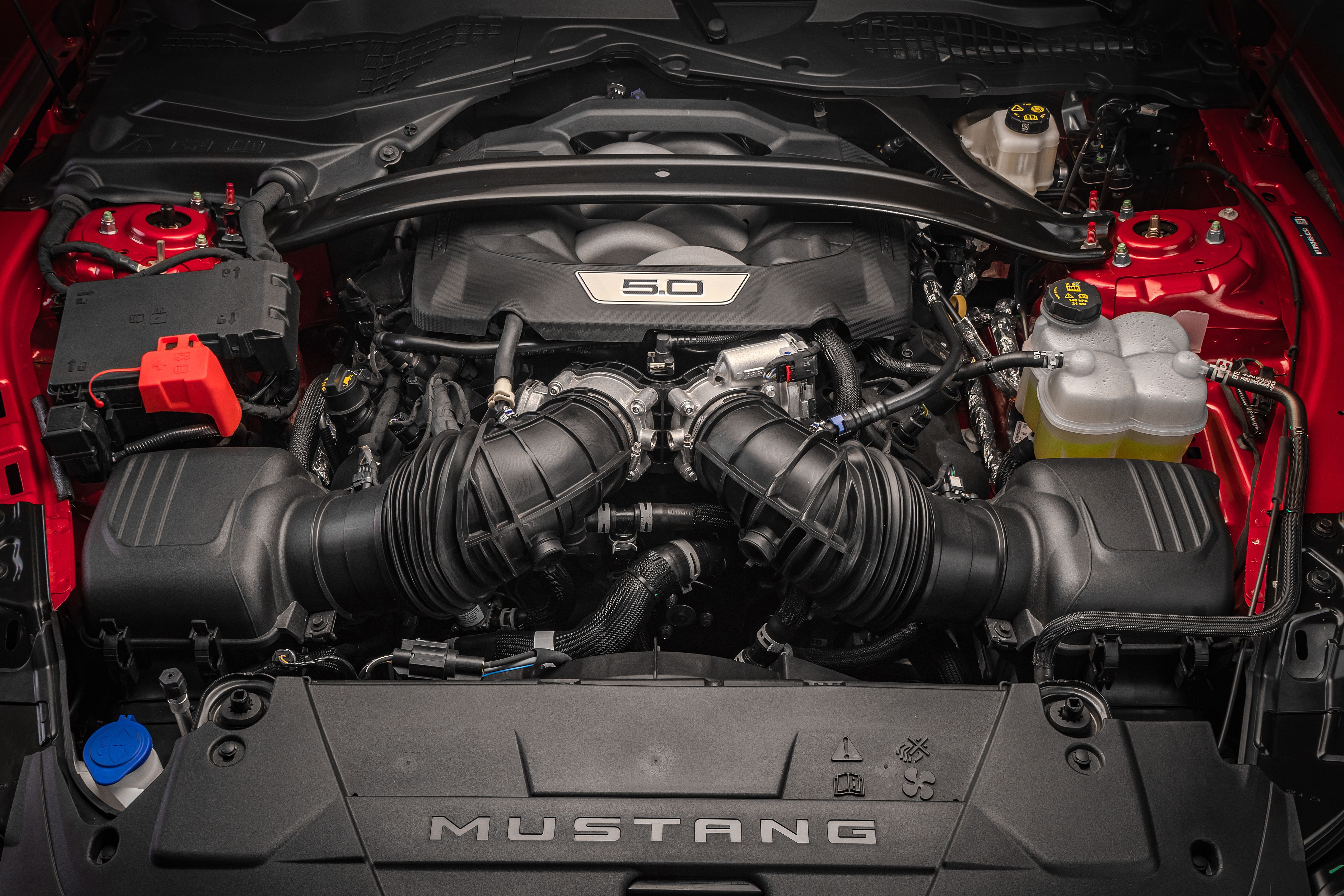 Ford Mustang 2024 traz motor V8 de 5 litros e 488 cv, que pode ser ligado à distância / Divulgação / Ford