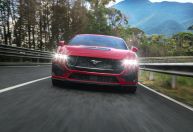 Novo Ford Mustang tem estilo anos 80 por R$ 529 mil