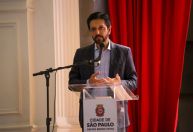 Prefeito de São Paulo liga para governador do RS e oferece botes para resgate de alagados