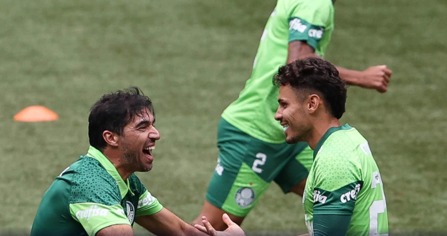 Palmeiras testou gramado do Allianz Parque na véspera da semifinal do Estadual