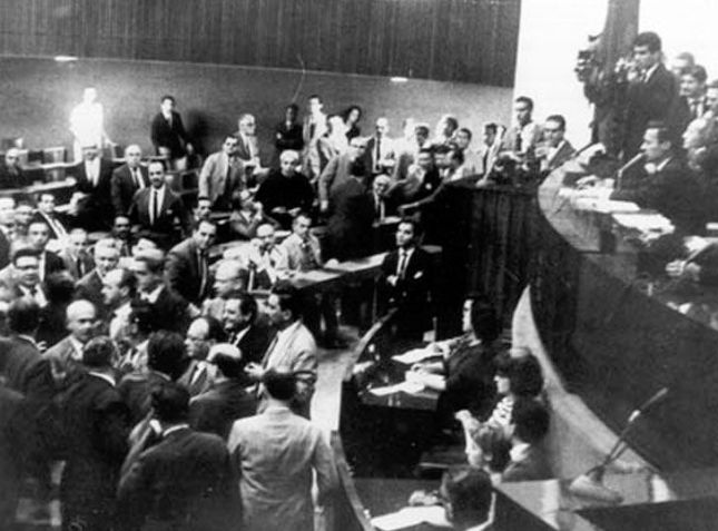 Sessão do Congresso que depôs João Goulart / Reprodução/Senado