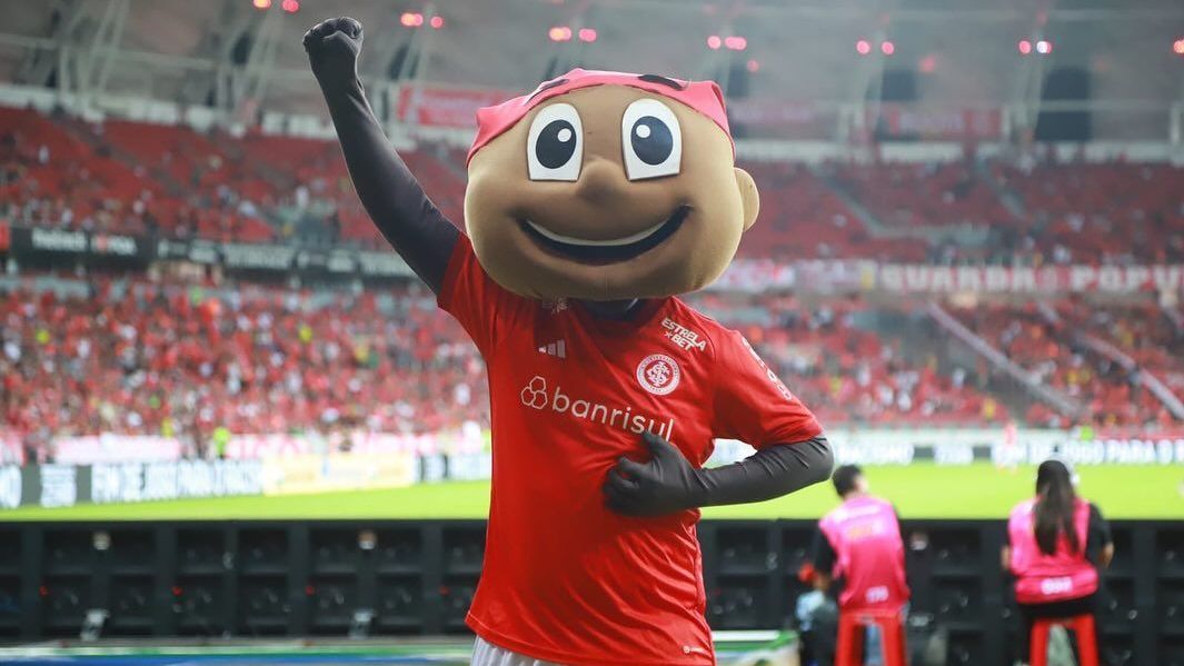 Mascote do Inter é acusado de importunação sexual por torcedora
