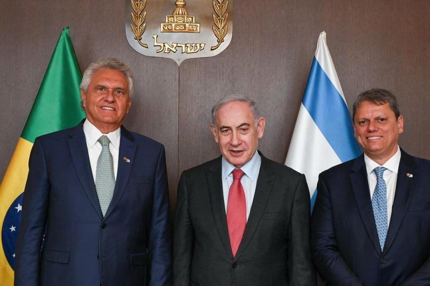 Da esquerda para a direita, Ronaldo Caiado, Benjamin Netanyahu e Tarcísio de Freitas / Reprodução/Instagram @ronaldocaiado