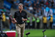 Renato comemora classificação do Grêmio à final do Gauchão e alfineta Inter