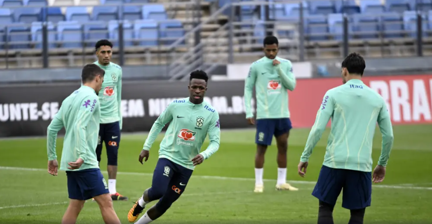 Vini Jr. em treino no complexo do Real Madrid antes de jogo da Seleção Brasileira