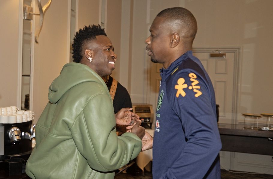 Vinicius Junior se apresenta para amistosos da Seleção Brasileira