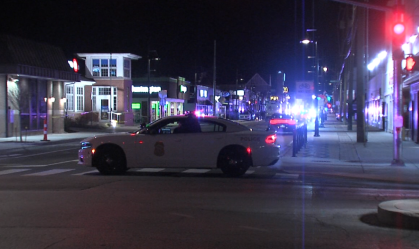 Um tiroteio dentro de um bar na Broad Ripple, em Indianápolis, deixou uma pessoa morta e cinco feridas