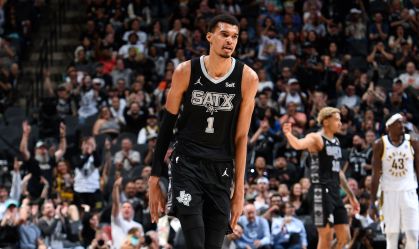 Wembanyama atinge feito de David Robinson e Tim Duncan na NBA