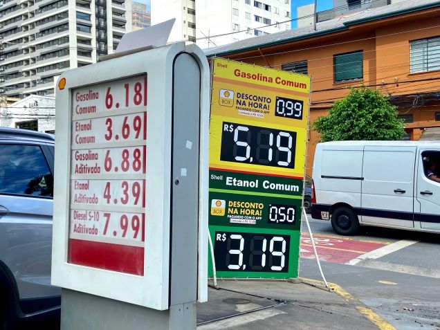 Posto de combustível em São Paulo coloca preços com desconto em maior evidência / Amanda Sampaio/CNN Brasil