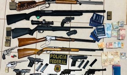 Armas e munições apreendidas durante operação da Polícia Federal no Mato Grosso do Sul