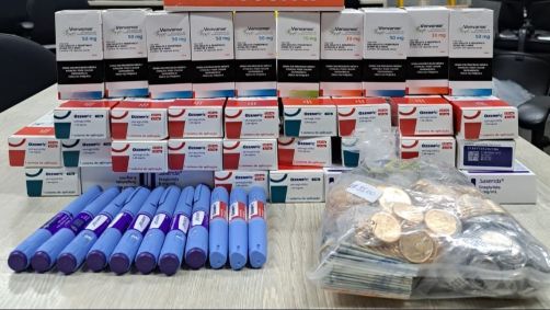 Medicamentos encontrados com o suspeitos foram roubados de uma farmácia na zona sul de São Paulo