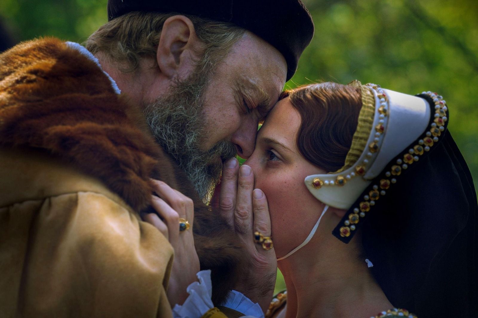 Para interpretar o rei Henrique VIII no próximo filme Firebrand, o ator Jude Law disse a Azzi Glasser que queria cheirar exatamente como o rei teria, apesar de saber que seria repulsivo. / FlixPix/Alamy Banco de Imagem