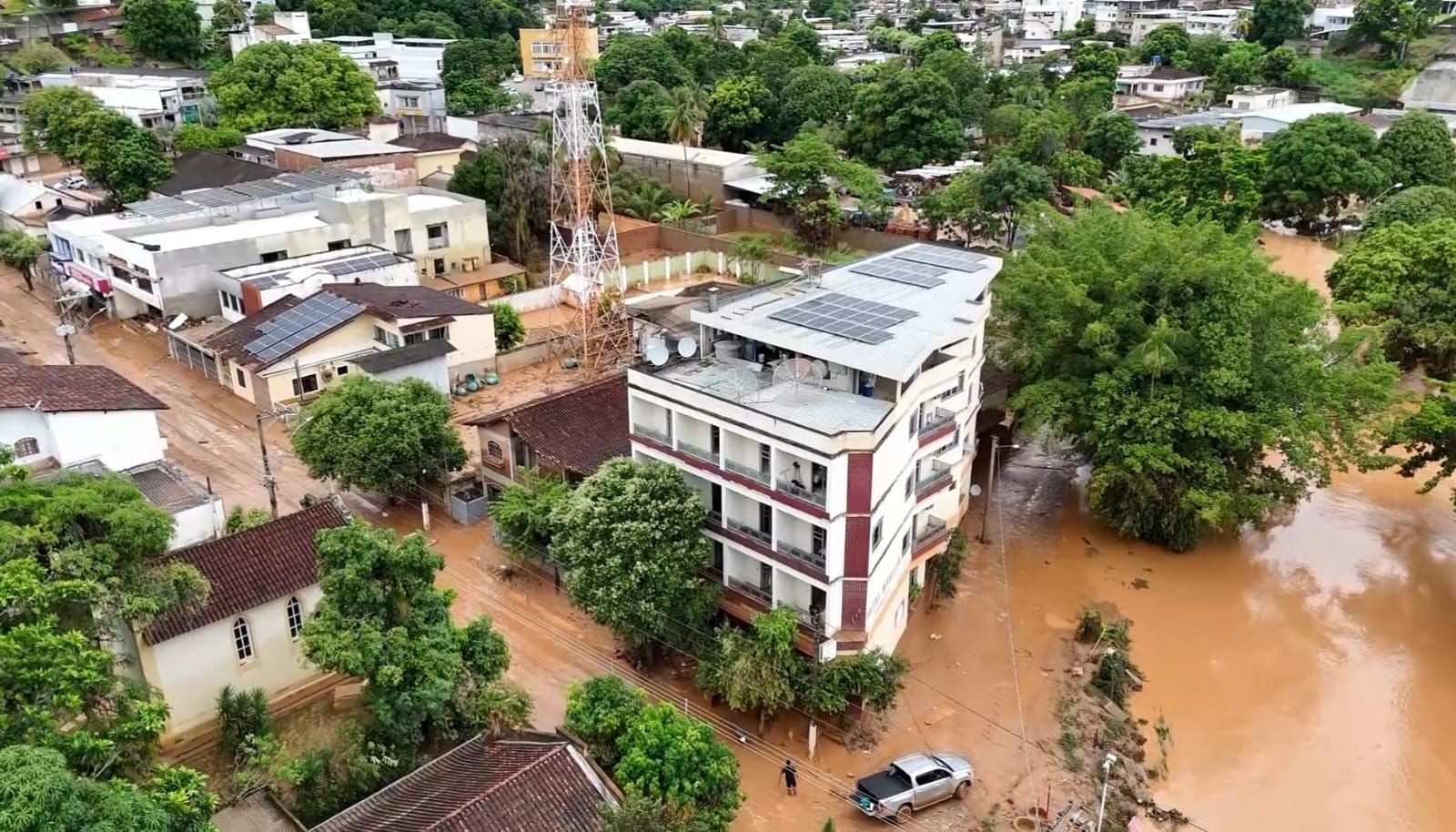 Chuva deixa estragos e mortes no Espírito Santo