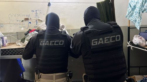 Agentes do Gaeco fazem inspeção em batalhão após fuga de PM preso