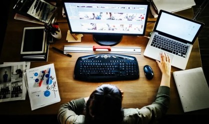 "Profissão do futuro", setor de tecnologia enfrenta crise com profissionais sobrecarregados e empresas insatisfeitas