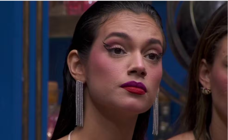 Alane utilizou duas cores de batom durante a noite deste domingo (24) / Reprodução/Globo