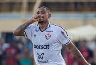 Alerrandro fica no Vitória? Presidente abre o jogo sobre negociação