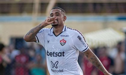 Alerrandro fica no Vitória? Presidente abre o jogo sobre negociação