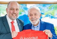 Presidente do Inter se reúne com Lula em Brasília
