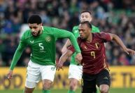 Irlanda desperdiça pênalti e empata sem gols com a Bélgica