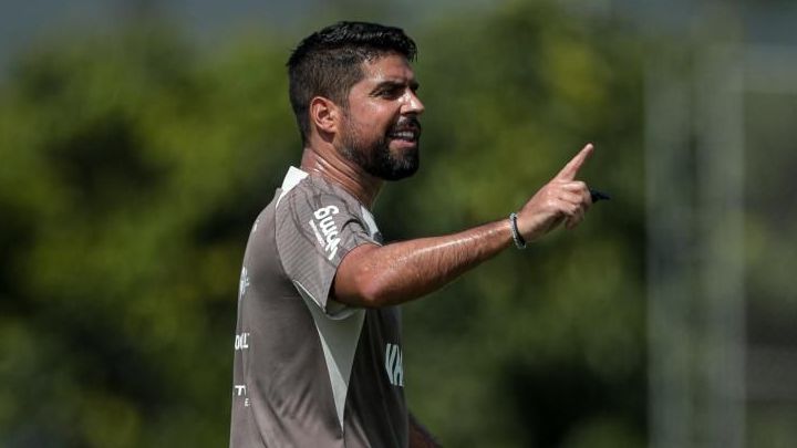 António Oliveira, técnico do Corinthians
