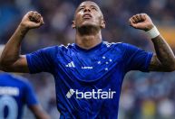 Cruzeiro oficializa venda de Arthur Gomes para clube da Rússia