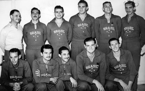 Seleção Brasileira de Basquete Masculino foi bronze em Londres-1948 / Arquivo / CBB