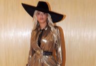 Beyoncé ganha estátua de cera em museu de Paris; veja fotos