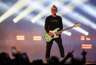 Primeiro show de Blink-182 no Brasil leva Tom DeLonge às lágrimas