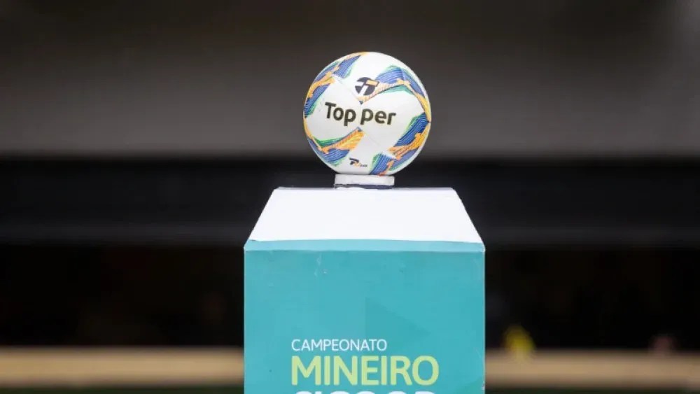 Bola do Campeonato Mineiro de 2024 antes de partida pelo Estadual