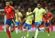 Brasil busca empate com a Espanha em jogo de três pênaltis no Santiago Bernabéu