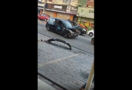 Guarda da GCM se envolve em briga e destrói carro de motorista na Grande SP; veja vídeo
