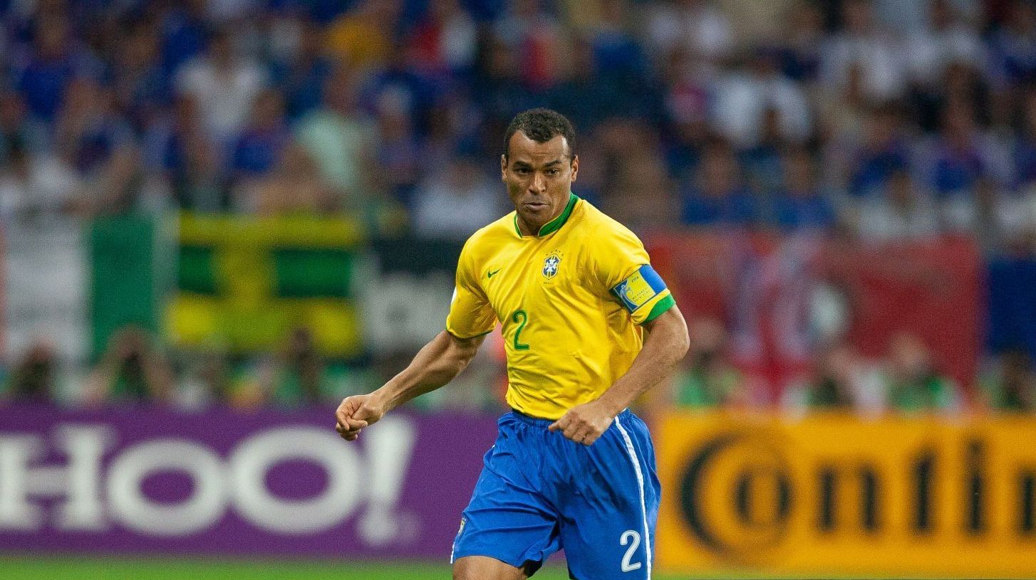 Cafu jogando pela seleção
