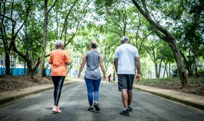 Estressado? Uma caminhada ao ar livre pode ajudar a reduzir sintoma