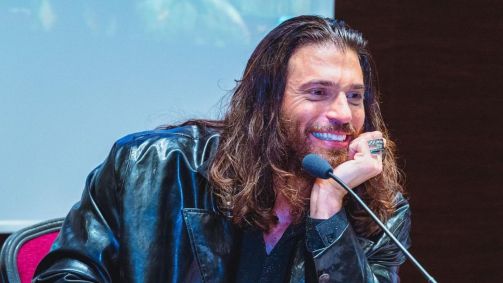 Conheça o ator turco Can Yaman