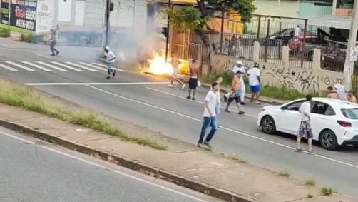 Confusão entre torcedores de Atlético-MG e Cruzeiro