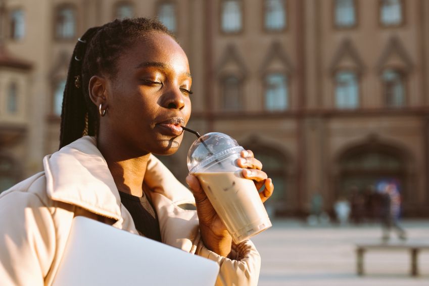 Quantidade de melanina não imuniza pele do envelhecimento / Iuliia Burmistrova/Getty Images
