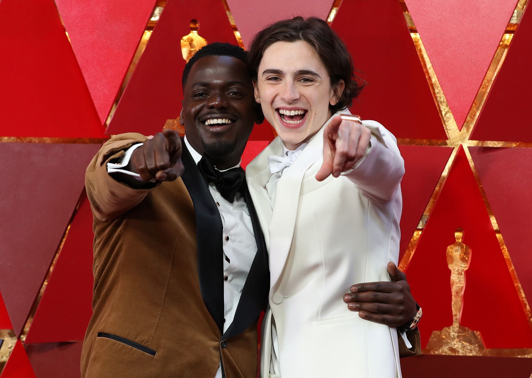 A fotógrafa Chelsea Lauren criou um vínculo com o ator Daniel Kaluuya (esq.), visto aqui com Timothée Chalamet no Oscar de 2018, depois que alguém derramou vinho tinto em seu terno em uma festa pré-Oscar / Cortesia de Chelsea Lauren/Shutterstock via CNN Newsource