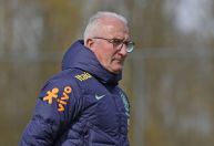 Dorival Júnior aumenta pedida salarial e Corinthians vive Dia D por técnico