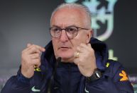 Dorival convoca mais três e faz troca no gol em lista da Copa América