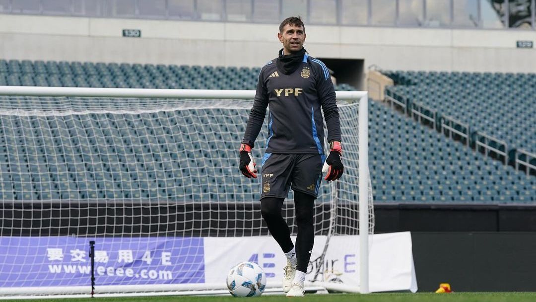 Emiliano Martínez em treino da Argentina