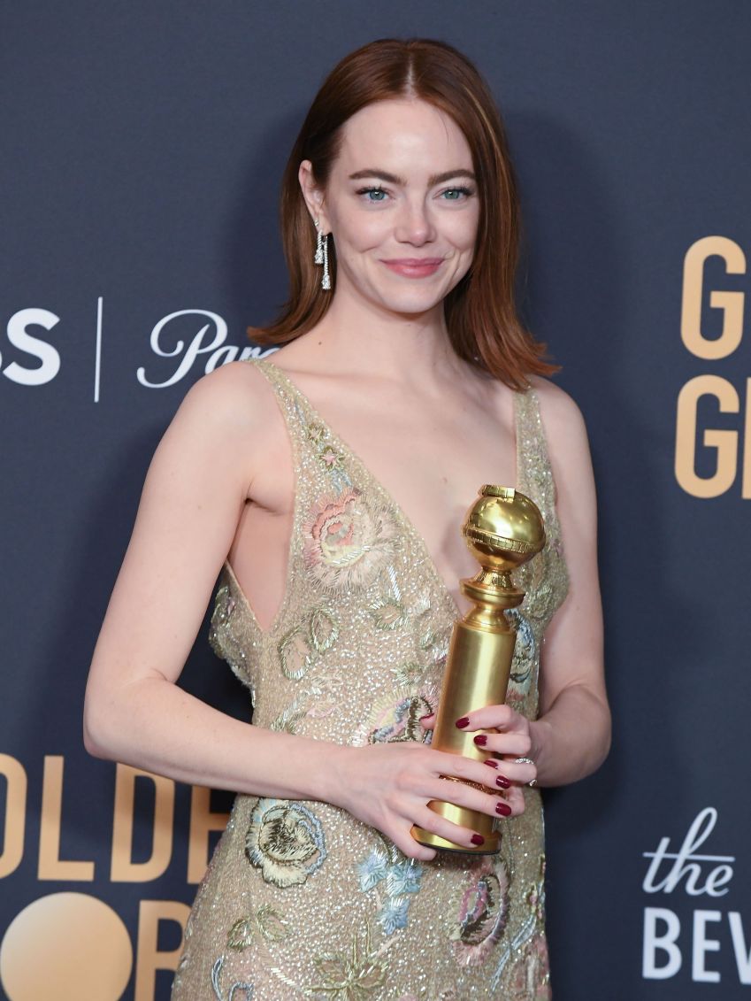 Emma Stone no Globo de Ouro 2024 / Steve Granitz/FilmMagic