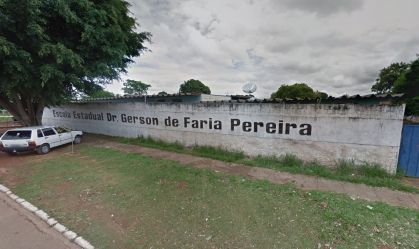 Vítima era professora na Escola Estadual Dr. Gerson de Faria Pereira, em Goiás; ela foi demitida após o caso