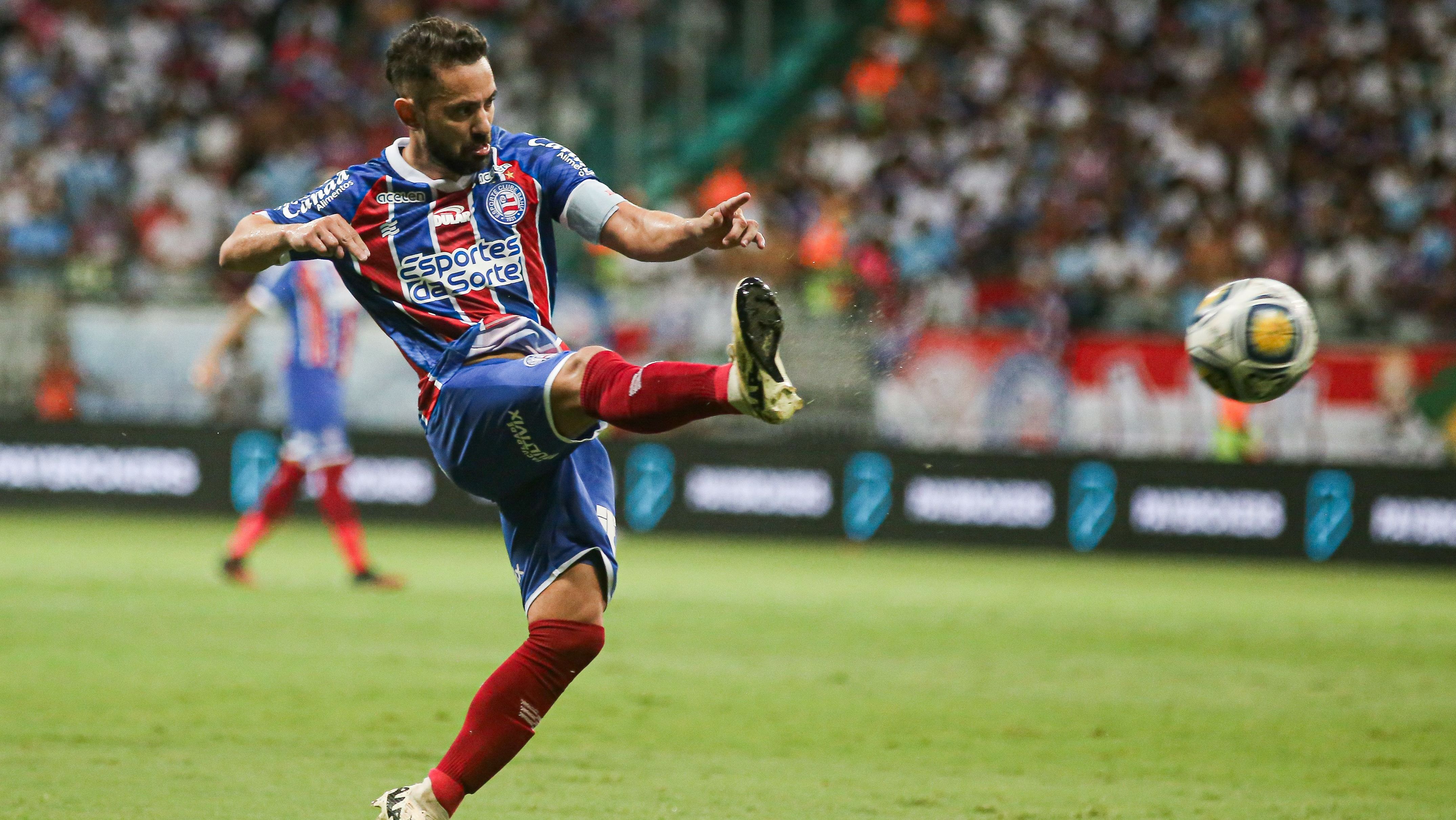 Everton Ribeiro em jogo do Bahia