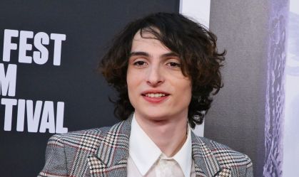 Ator de "Stranger Things" é criticado após piada sobre genitália feminina